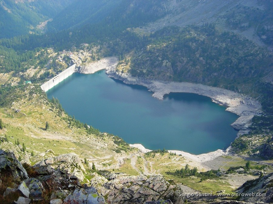 07 Strapiombanti sopra lago di Trona.JPG